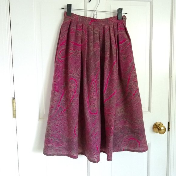 XS Rodier 1970s Green Twill Pencil Skirt With Large Pockets And Snap Up Back